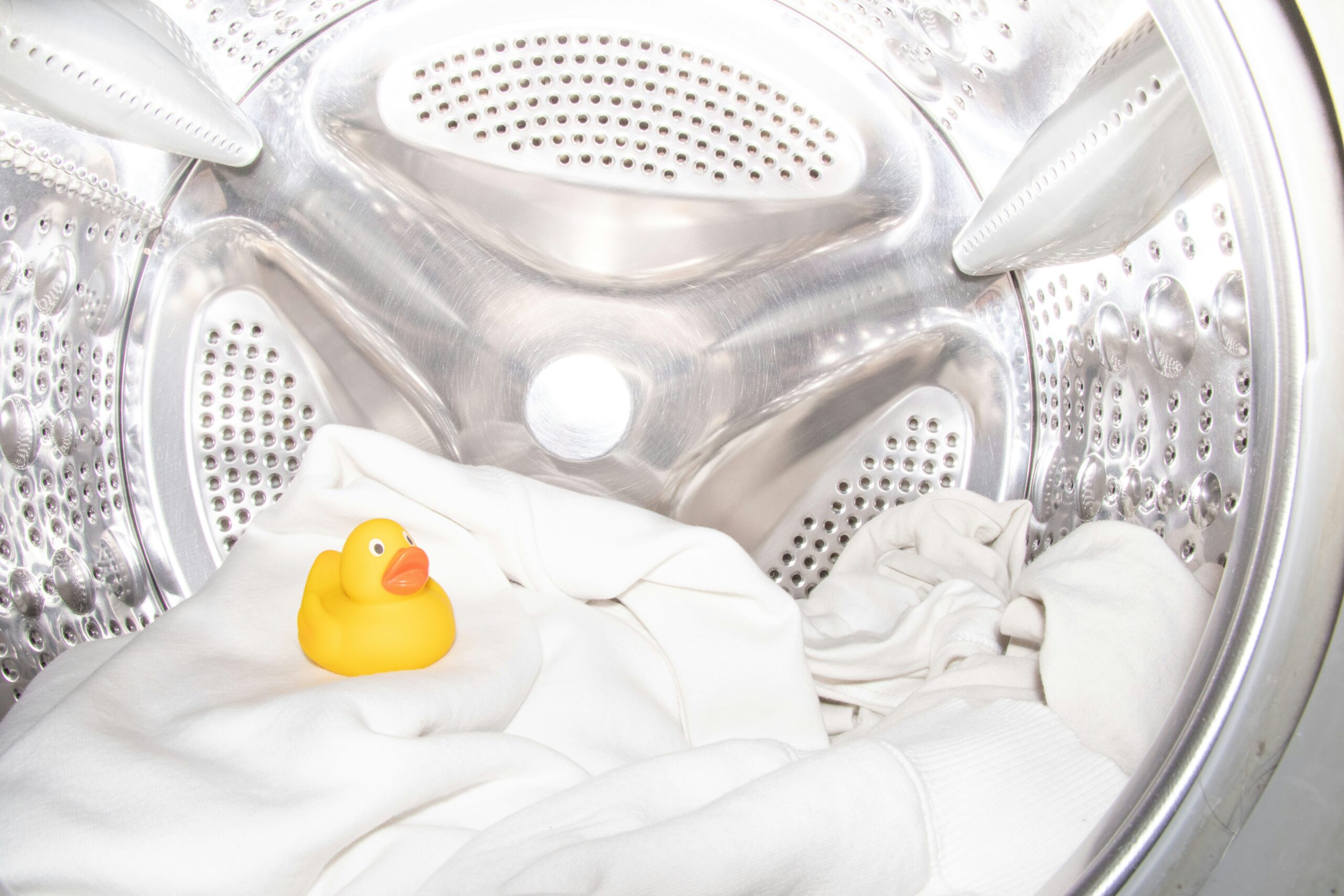 洗濯槽クリーニング後の白い汚れとわかめ汚れの対処法！塩素の匂いは防げる？