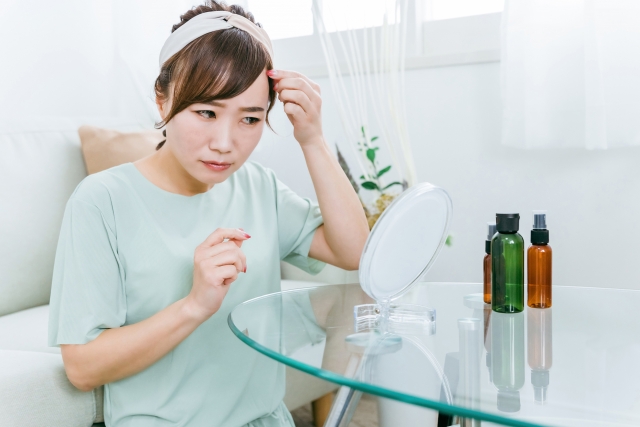 夏にぴったりの前髪ベタつき対策法とは？おすすめアイテムも
