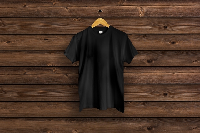 黒い服に日焼け止めがついた時の対策！選び方と落とし方も